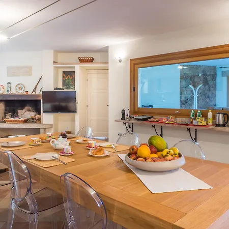 Bed & Breakfast Country Domos Tramentu 4*