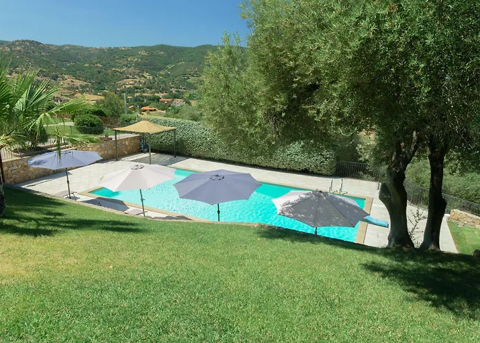 Country Domos Tramentu Oda ve Kahvaltı 4*